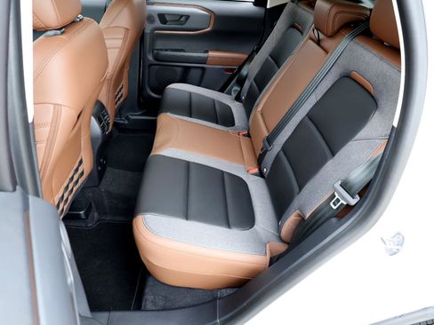 Used 2024 Ford Bronco Sport Outer Banks w/ Tech Package image 21