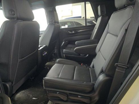Used 2024 GMC Yukon Denali AWD/4WD image 6