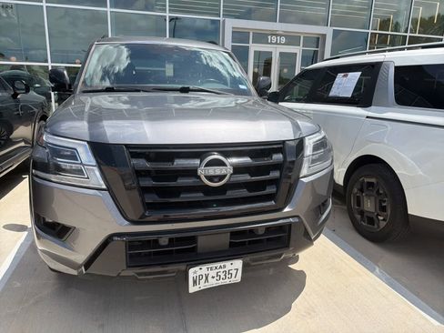 Used 2023 Nissan Armada SL w/ Midnight Edition Package AWD/4WD image 2