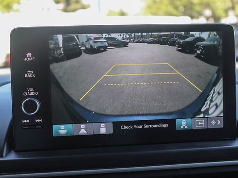 Used 2024 Honda Pilot Touring image 25