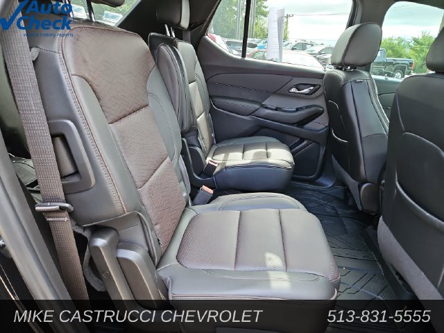 Used 2022 Chevrolet Traverse High Country w/ LPO, 'HIT The Road' Package AWD/4WD image 27
