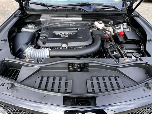 Used 2024 Cadillac XT4 Sport image 9