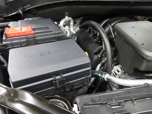 Used 2025 Chevrolet Suburban Premier image 31