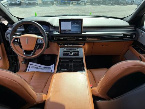 Used 2024 Lincoln Aviator Black Label w/ Jet Package image 18