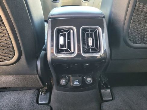 Used 2023 Kia Sorento SX Prestige AWD/4WD image 15