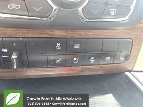 Used 2013 RAM 1500 Laramie w/ Convenience Group AWD/4WD image 16