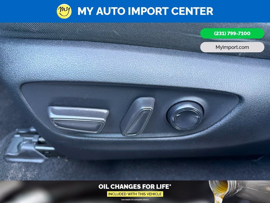 Used 2024 Toyota RAV4 AWD Hybrid image 9