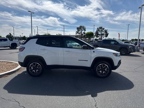 Used 2025 Jeep Compass Trailhawk w/ Trailer Tow Group image 5
