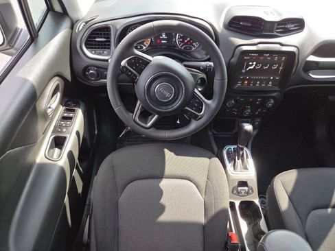 Used 2022 Jeep Renegade Sport w/ Sport Appearance Group FWD image 29