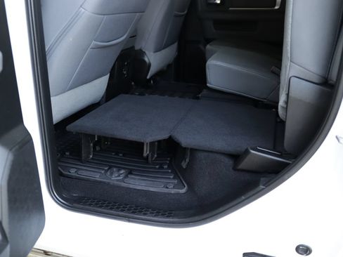 Used 2019 RAM 1500 Big Horn AWD/4WD image 26
