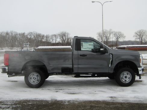 New 2025 Ford F350 XL w/ FX4 Off-Road Package image 5