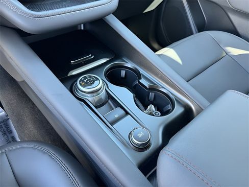 New 2025 Ford Explorer Active w/ Active Comfort Package image 19