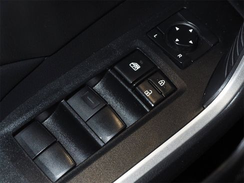 Used 2021 Toyota RAV4 LE image 25