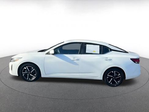 Used 2025 Nissan Sentra SV image 10