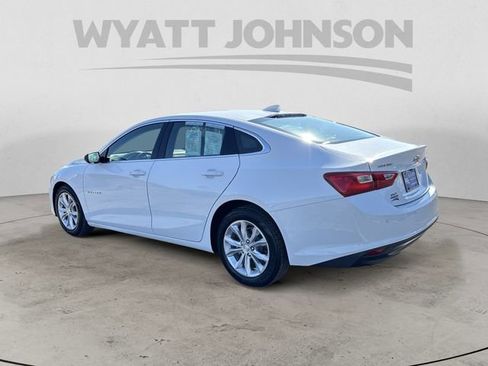 Used 2024 Chevrolet Malibu LT image 3