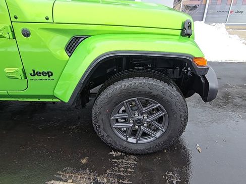 New 2026 Jeep Gladiator Sport AWD/4WD image 10