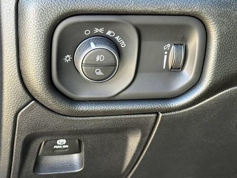 New 2026 RAM 1500 Express AWD/4WD image 22