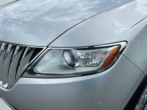 Used 2013 Lincoln MKX FWD image 13