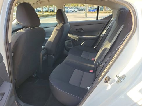 Used 2025 Nissan Sentra SV image 9