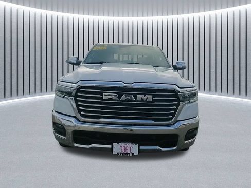 Used 2025 RAM 1500 Laramie AWD/4WD image 8