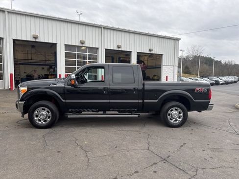 Used 2013 Ford F250 Lariat w/ Chrome Pkg image 5