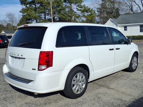 Used 2019 Dodge Grand Caravan SE image 10