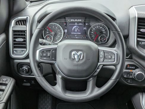 New 2026 RAM 1500 Express AWD/4WD image 19