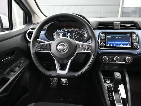 New 2025 Nissan Versa SV w/ Trunk Package FWD image 10