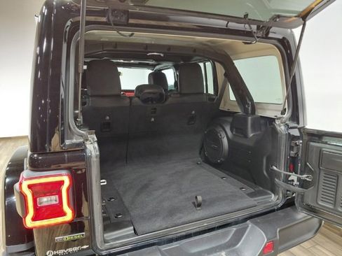 Used 2023 Jeep Wrangler Unlimited Rubicon w/ LED Lighting Group image 41