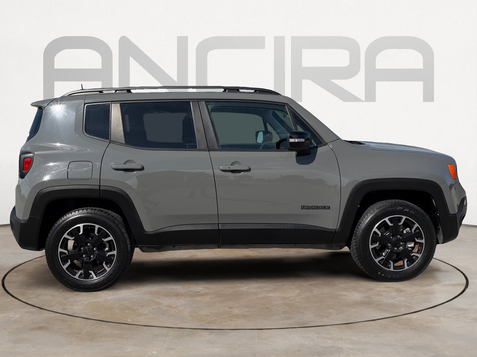 Used 2023 Jeep Renegade Latitude AWD/4WD image 13