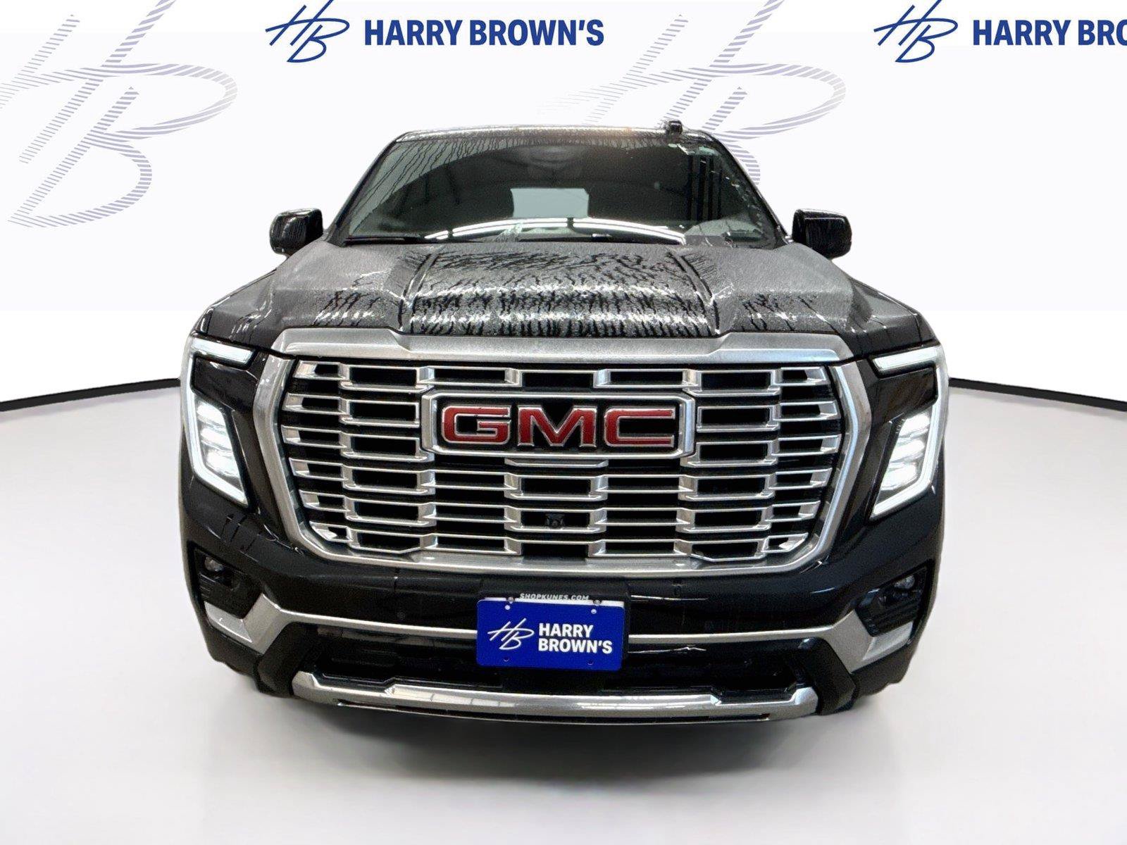 Used 2025 GMC Yukon Denali w/ Advanced Technology Package AWD/4WD image 6