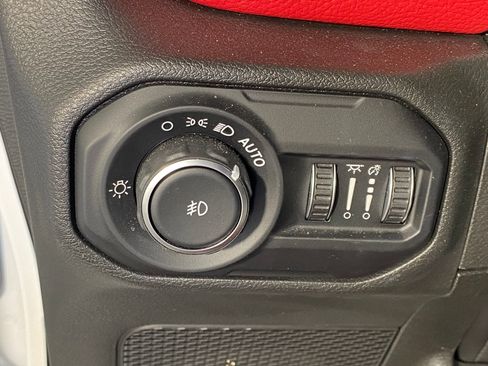 Used 2022 Jeep Wrangler Unlimited Sport w/ Sun And Sound Package image 13