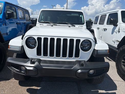 Used 2022 Jeep Wrangler Unlimited Sahara AWD/4WD image 4
