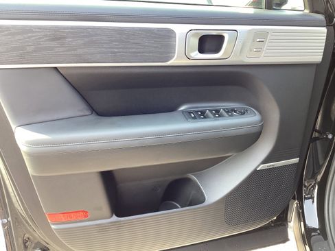 Used 2024 Hyundai Santa Fe Limited image 16