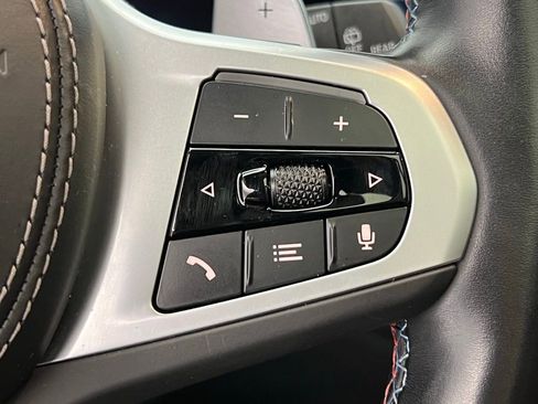 Used 2023 BMW X7 M60i image 19