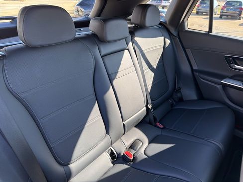 Used 2024 Mercedes-Benz GLC 300 4MATIC image 21