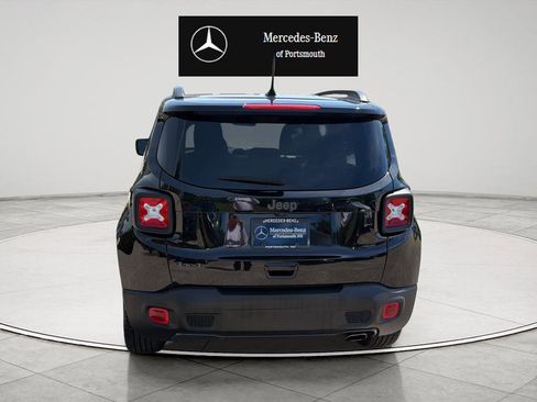 Used 2021 Jeep Renegade Latitude AWD/4WD image 4