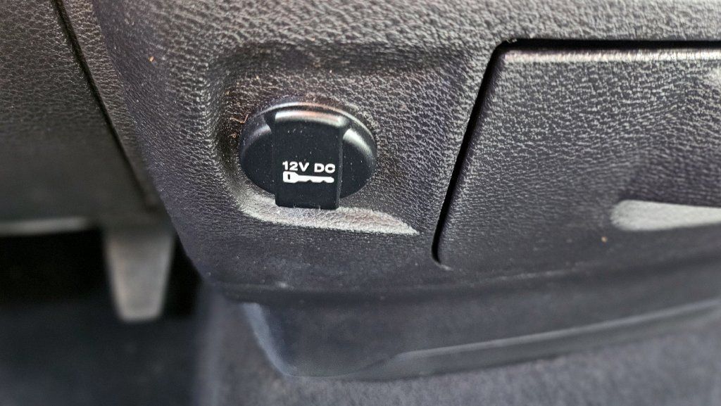 Used 2016 RAM 1500 ST w/ SXT Appearance Group AWD/4WD image 33