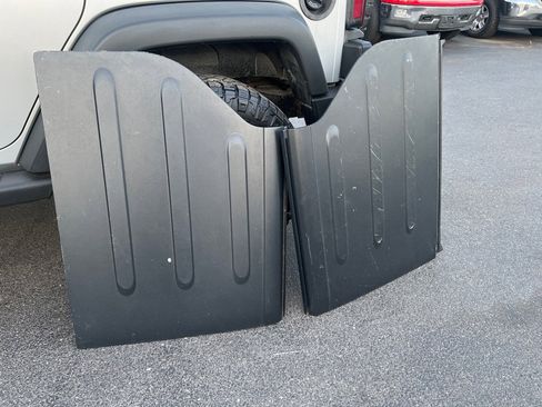 Used 2011 Jeep Wrangler Unlimited Sport AWD/4WD image 30