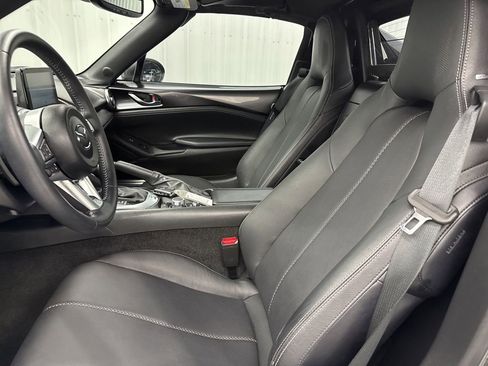 Used 2023 MAZDA MX-5 Miata Grand Touring RWD image 9