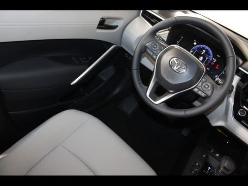 Used 2026 Toyota Corolla Cross LE w/ Moonroof Package AWD/4WD image 17