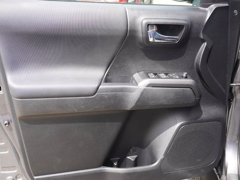 Used 2023 Toyota Tacoma 4x4 Double Cab image 19