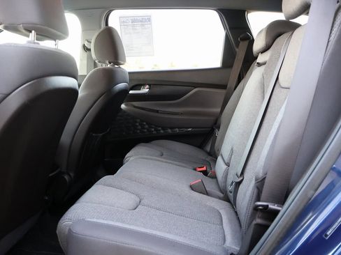 Used 2020 Hyundai Santa Fe SE image 18