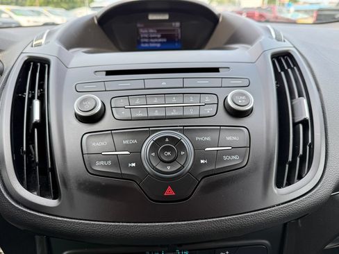 Used 2017 Ford Escape SE w/ SE Sport Appearance Package AWD/4WD image 30