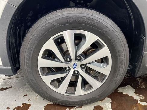 Used 2020 Subaru Outback Premium AWD/4WD image 26