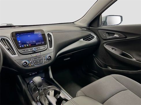 Used 2024 Chevrolet Malibu LT image 23