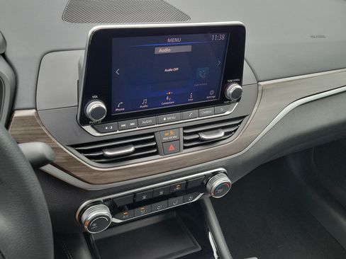 Certified 2023 Nissan Altima 2.5 SV FWD image 25