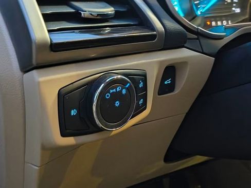 Used 2014 Ford Fusion SE w/ Equipment Group 502A image 21