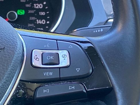 Used 2019 Volkswagen Tiguan SE AWD/4WD image 6