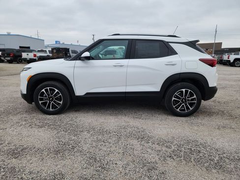 New 2026 Chevrolet TrailBlazer LT w/ Convenience Package image 4